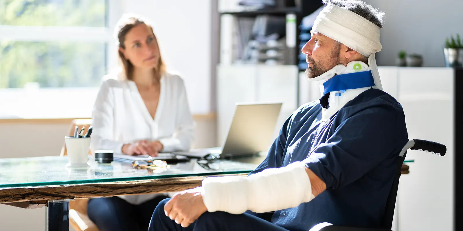 Emprunteur immobilisé après un accident lors d’un rendez-vous de suivi